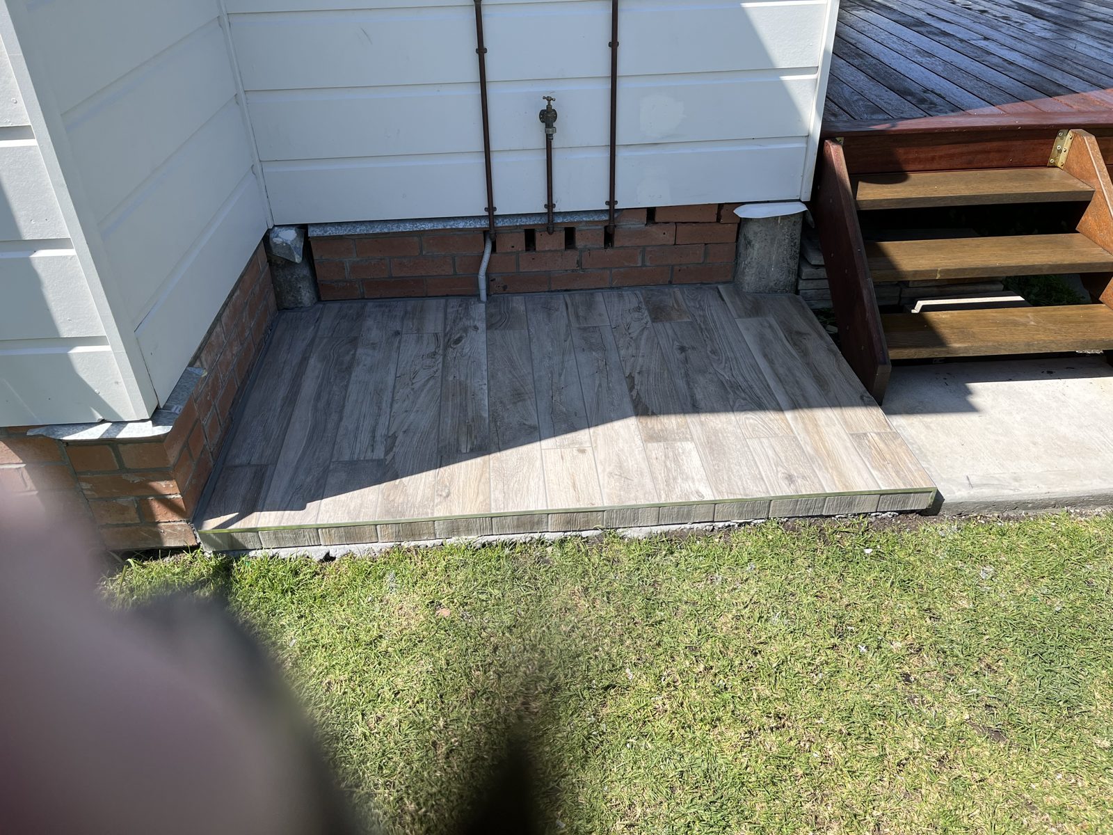 Outdoor tiling
