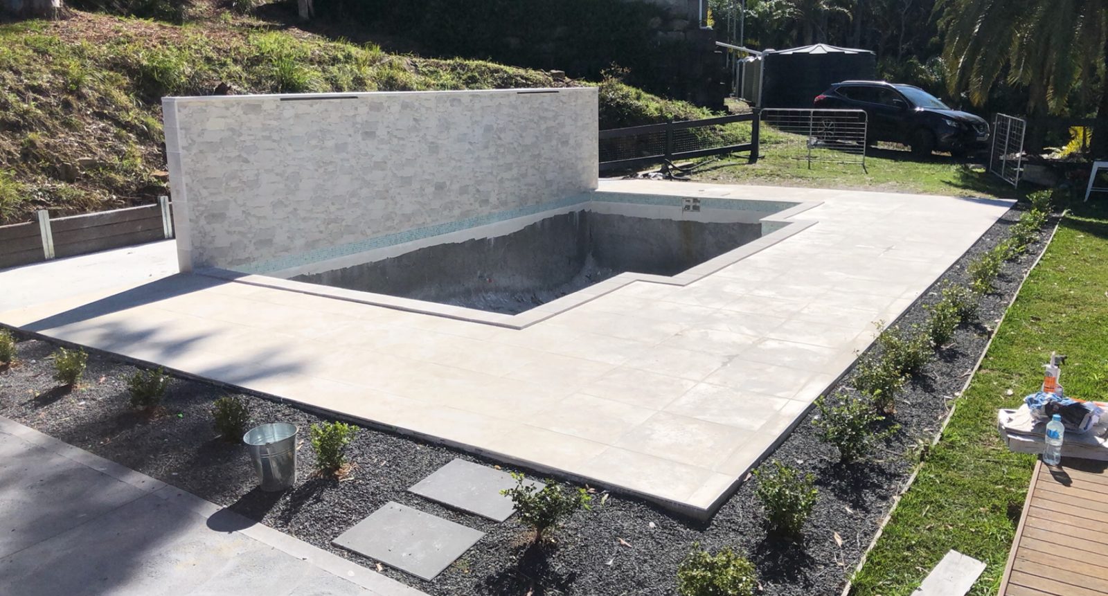 Pool surround